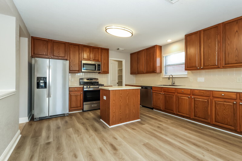 2,215/Mo, 29623 Legends Bluff Dr Spring, TX 77386 Kitchen View 2