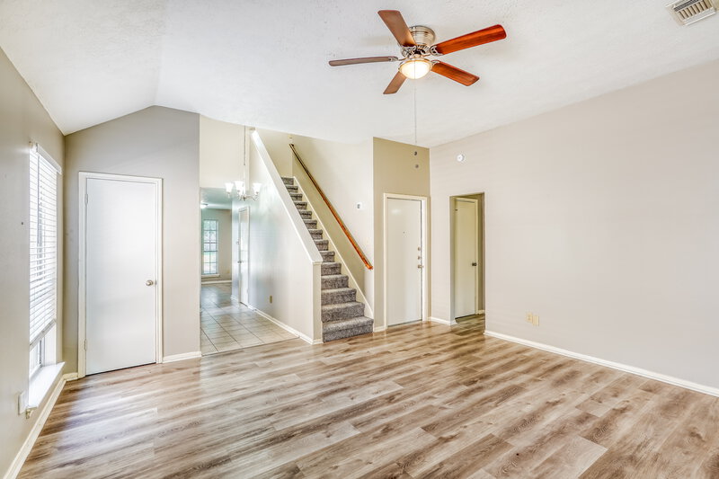 1,870/Mo, 4255 Gypsy Pops Dr Pasadena, TX 77503 Living Room View 3