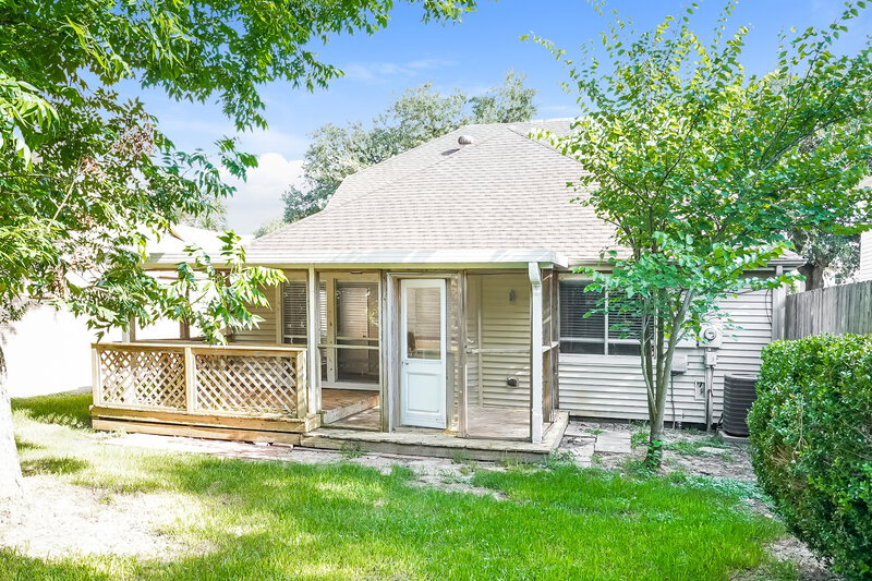1,870/Mo, 4255 Gypsy Pops Dr Pasadena, TX 77503 Rear View