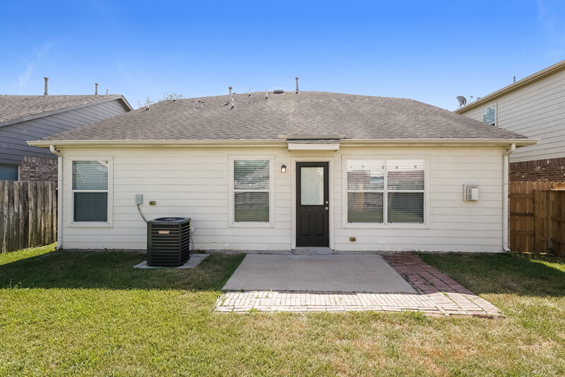 2,565/Mo, 6011 Sweetspire Rdg Richmond, TX 77407 Rear View