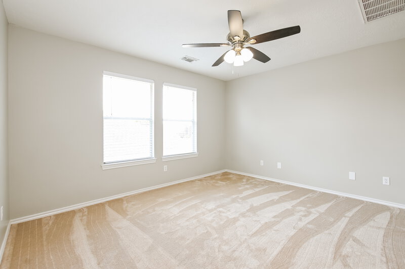 2,500/Mo, 3240 Rippling Falls Ln Dickinson, TX 77539 Bedroom View 2