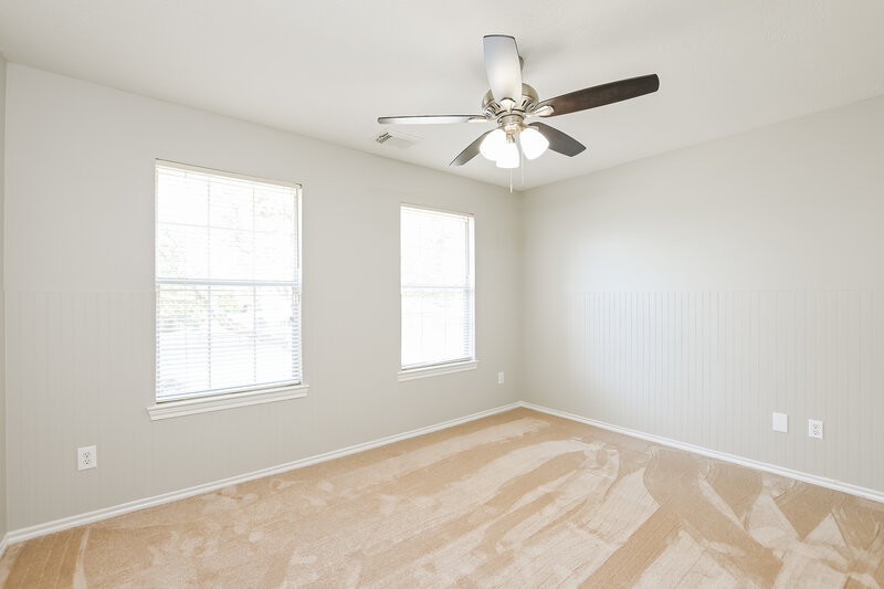 2,500/Mo, 3240 Rippling Falls Ln Dickinson, TX 77539 Bedroom View 3