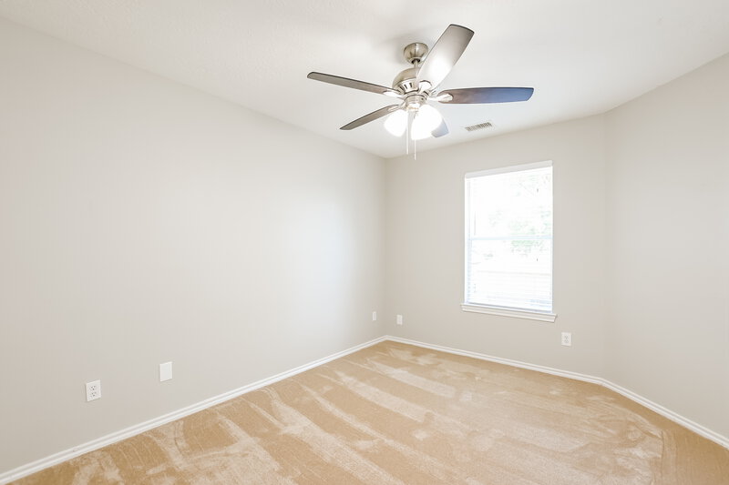 2,500/Mo, 3240 Rippling Falls Ln Dickinson, TX 77539 Bedroom View 4