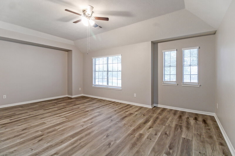 2,685/Mo, 9342 Wichita Dr La Porte, TX 77571 Loft View