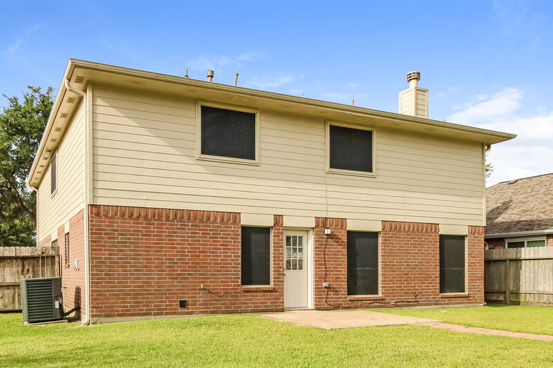 2,685/Mo, 9342 Wichita Dr La Porte, TX 77571 Rear View 2