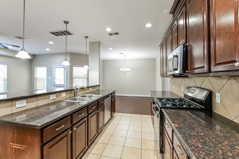 2,535/Mo, 2403 Lacyberry St Houston, TX 77080 Kitchen View 2