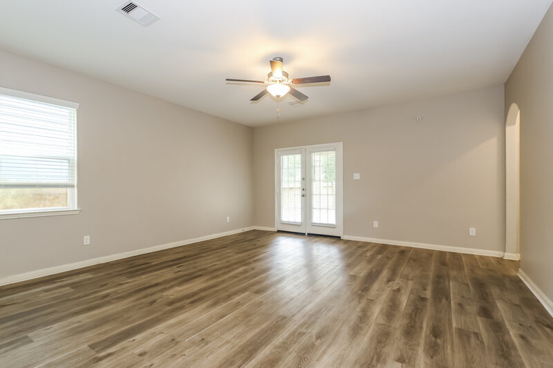 1,615/Mo, 25178 Dickens Dr Magnolia, TX 77355 Living Room View 2