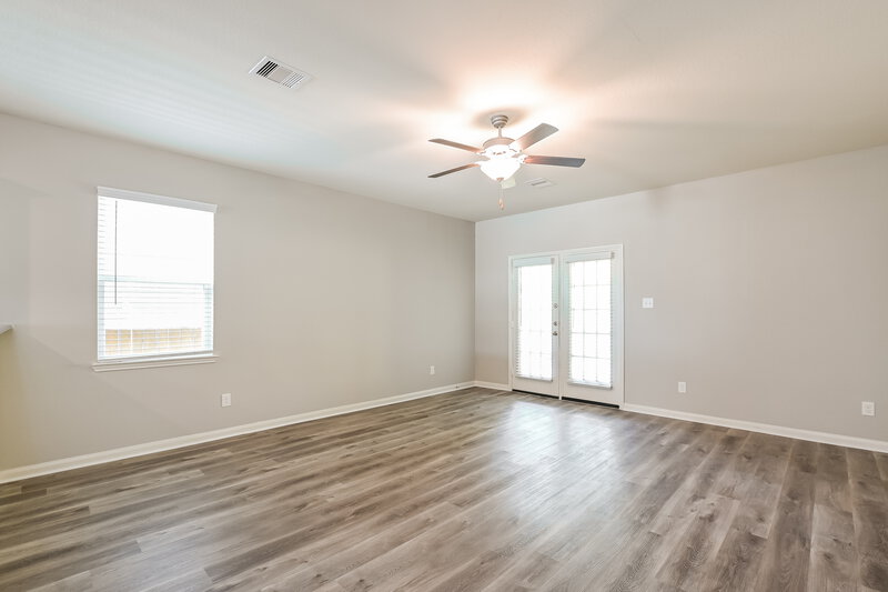 2,500/Mo, 25178 Dickens Dr Magnolia, TX 77355 Living Room View 2