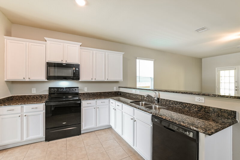 2,500/Mo, 25178 Dickens Dr Magnolia, TX 77355 Kitchen View
