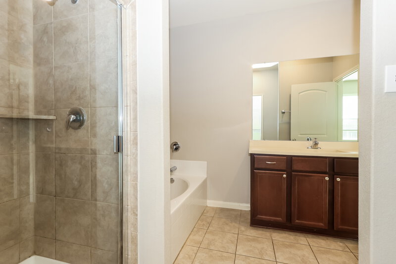 1,615/Mo, 25178 Dickens Dr Magnolia, TX 77355 Main Bathroom View 2