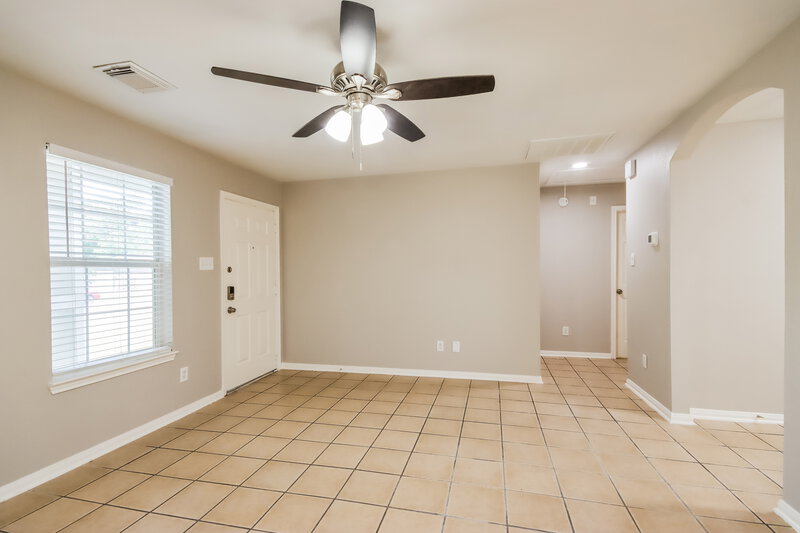 1,805/Mo, 16385 Ryan Guinn Way Conroe, TX 77303 Living Room View