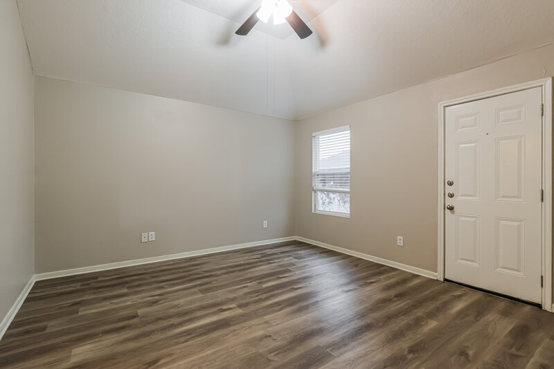 1,740/Mo, 16924 Tableland Trl Conroe, TX 77385 Main Bedroom View