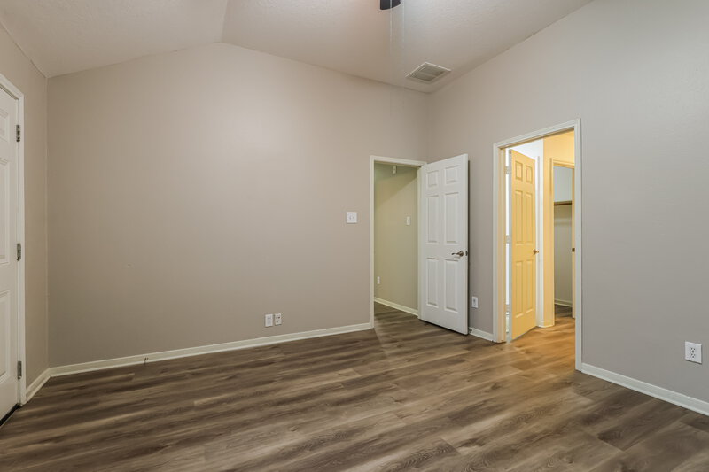 1,740/Mo, 16924 Tableland Trl Conroe, TX 77385 Main Bedroom View 2