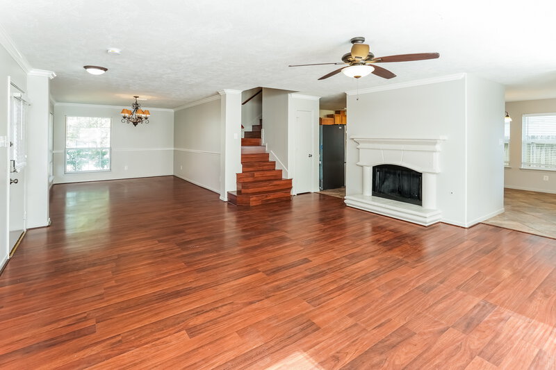 2,265/Mo, 19814 Waterflower Dr Tomball, TX 77375 Living Room View
