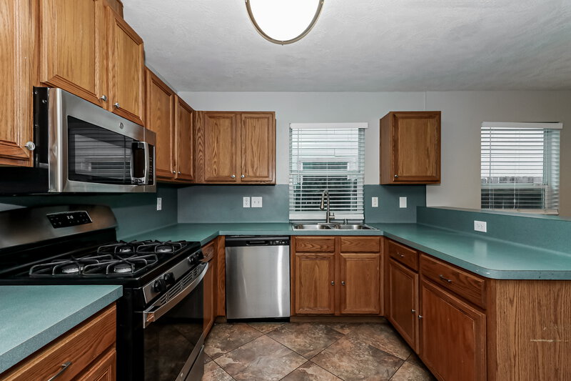 1,980/Mo, 19814 Waterflower Dr Tomball, TX 77375 Kitchen View