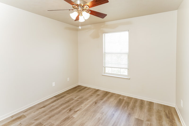 2,265/Mo, 19814 Waterflower Dr Tomball, TX 77375 Bedroom View 2