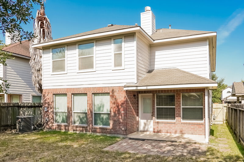 2,265/Mo, 19814 Waterflower Dr Tomball, TX 77375 Rear View