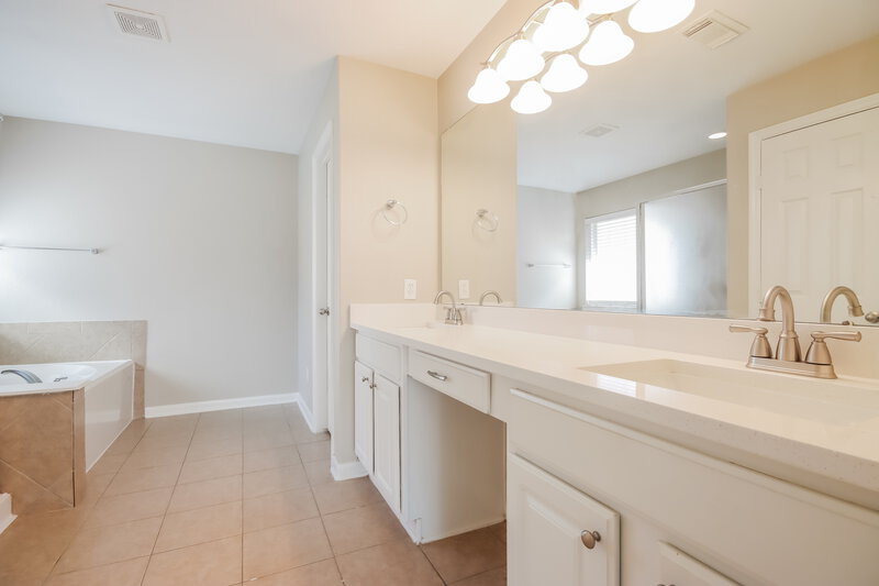 2,295/Mo, 3306 Cashier Ct Spring, TX 77373 Main Bathroom View
