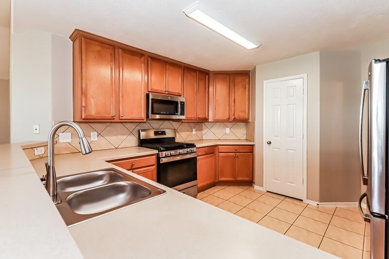 2,250/Mo, 7510 Braeberry Ct Richmond, TX 77407 Kitchen View