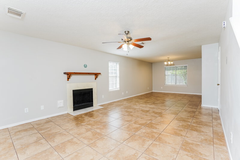 2,330/Mo, 801 Wisdom Dr Deer Park, TX 77536 Living Room View