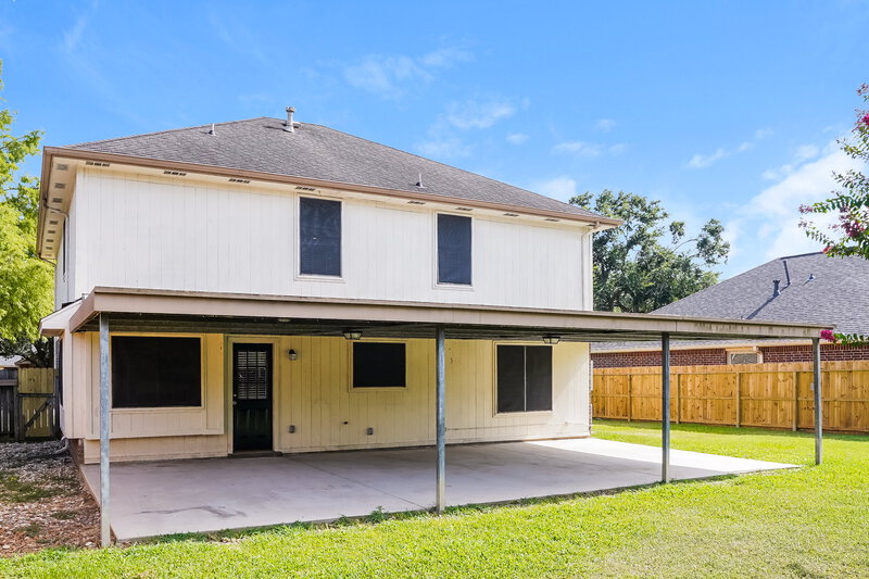 2,330/Mo, 801 Wisdom Dr Deer Park, TX 77536 Rear View