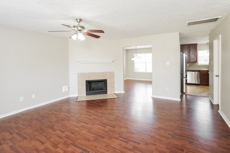 1,770/Mo, 32034 Ashton Ln Pinehurst, TX 77362 Living Room View