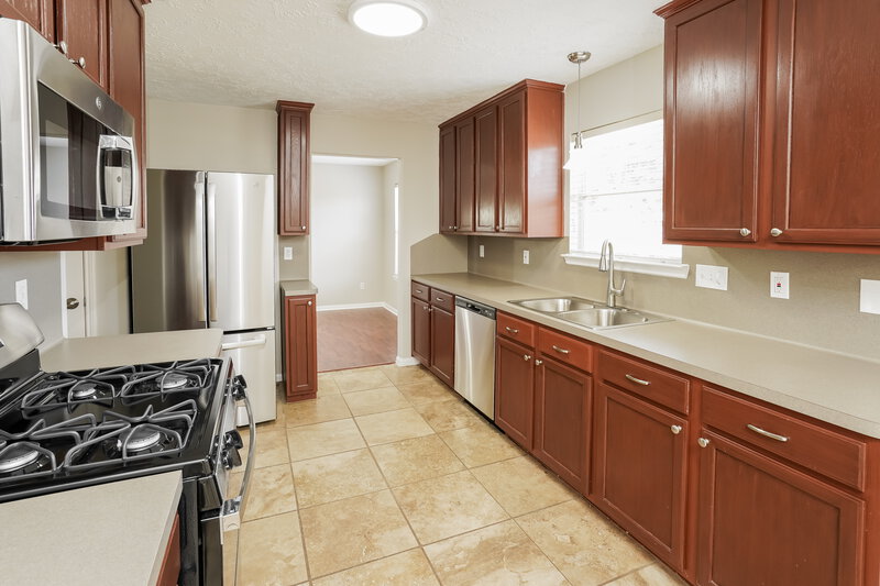 1,770/Mo, 32034 Ashton Ln Pinehurst, TX 77362 Kitchen View 2
