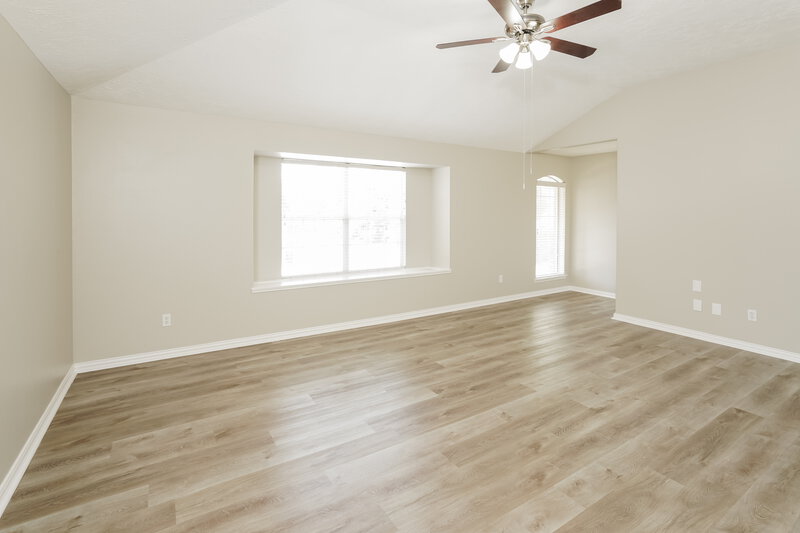 1,770/Mo, 32034 Ashton Ln Pinehurst, TX 77362 Main Bedroom View