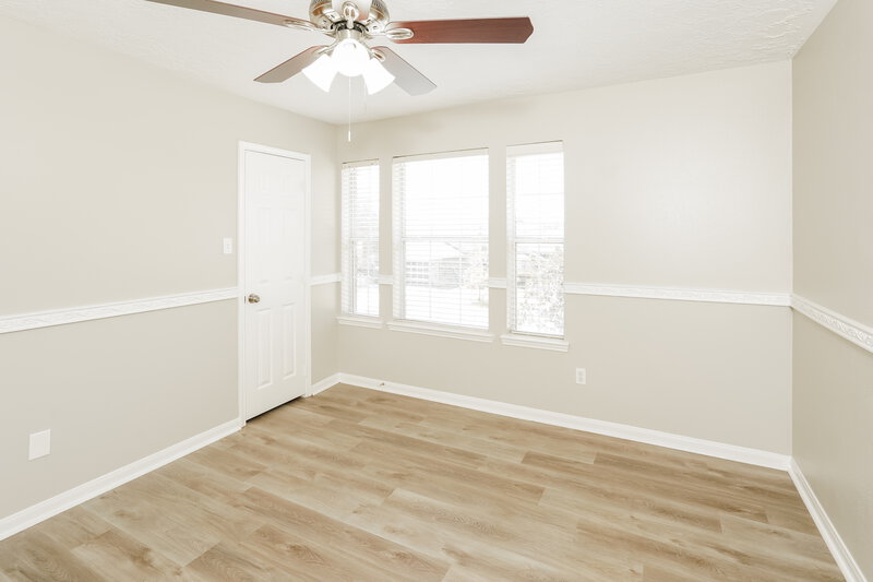 1,770/Mo, 32034 Ashton Ln Pinehurst, TX 77362 Bedroom View