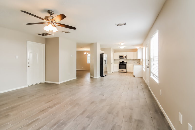 2,390/Mo, 28810 Fox Cyn Spring, TX 77386 Living Room View 2