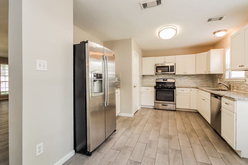 2,390/Mo, 28810 Fox Cyn Spring, TX 77386 Kitchen View