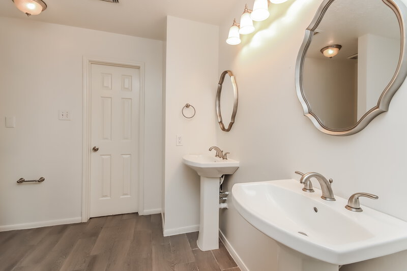 2,390/Mo, 28810 Fox Cyn Spring, TX 77386 Main Bathroom View 2