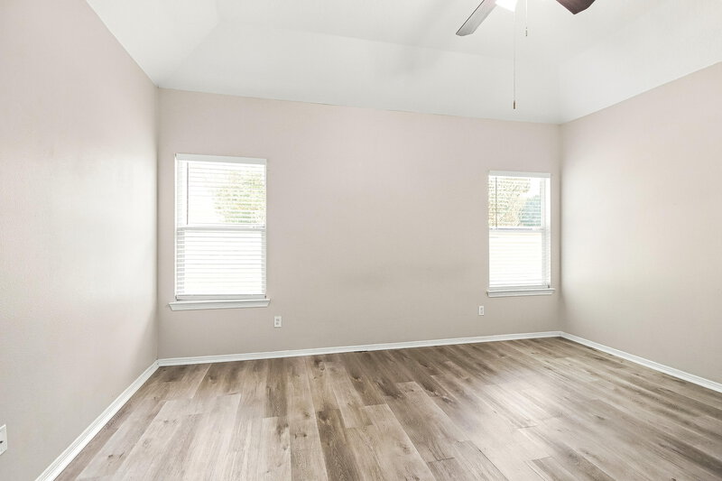1,790/Mo, 11927 Belle Ct Pinehurst, TX 77362 Primary Bedroom View 2