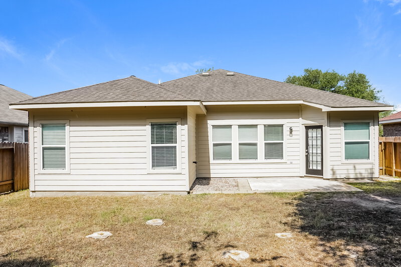 1,880/Mo, 11927 Belle Ct Pinehurst, TX 77362 Rear View