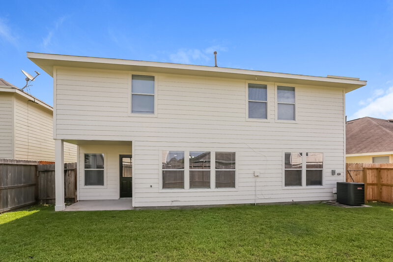 2,505/Mo, 15019 Roche Rock Dr Humble, TX 77396 Rear View