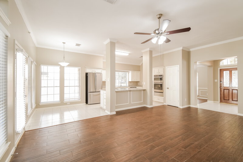 2,585/Mo, 1920 Morning Tide Ln League City, TX 77573 Living Room View