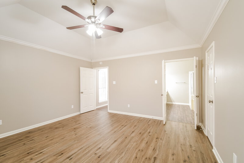 2,585/Mo, 1920 Morning Tide Ln League City, TX 77573 Main Bedroom View 2