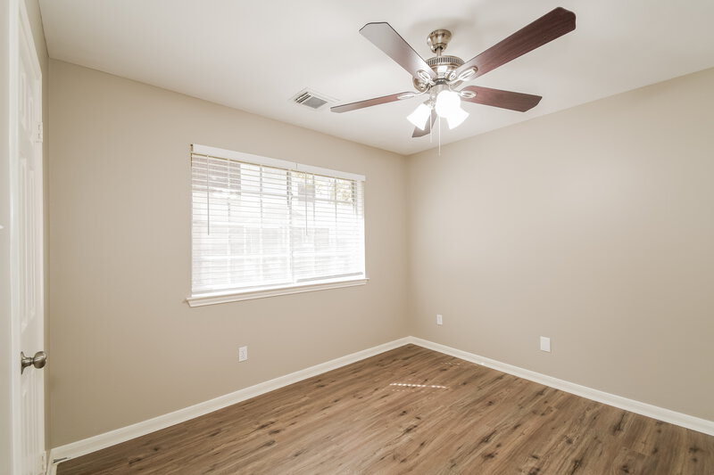 2,585/Mo, 1920 Morning Tide Ln League City, TX 77573 Bedroom View 2