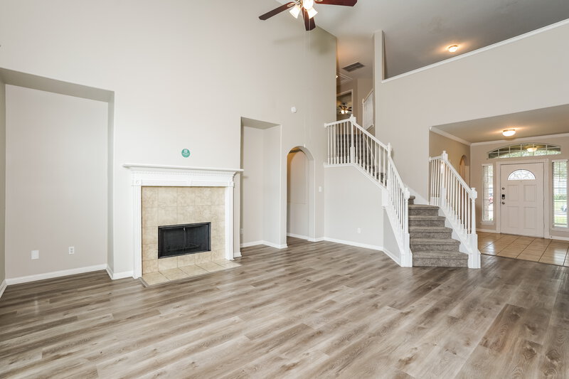 2,495/Mo, 4803 Chase Stone Dr Bacliff, TX 77518 Living Room View 2