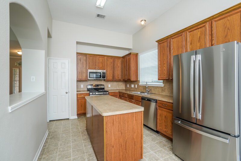 2,495/Mo, 4803 Chase Stone Dr Bacliff, TX 77518 Kitchen View