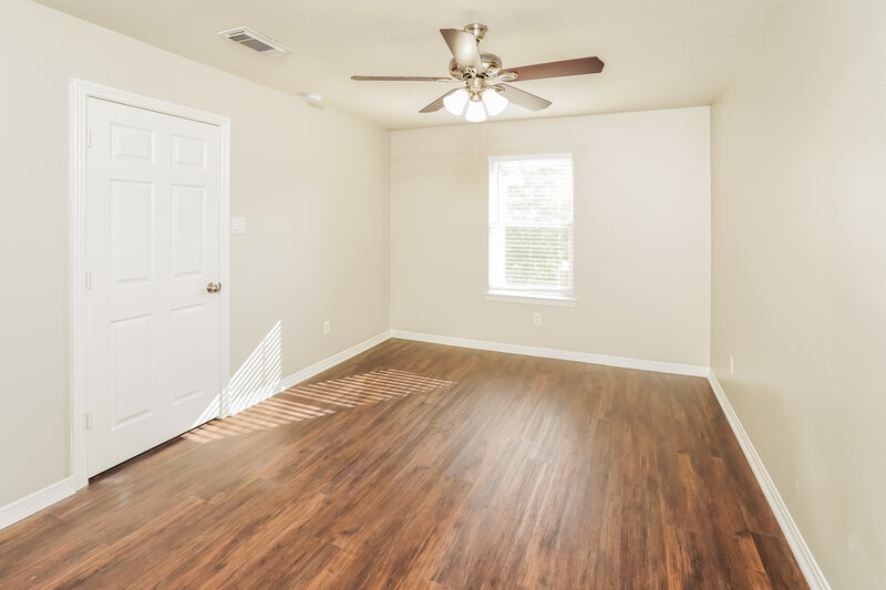 2,345/Mo, 21138 Molasses Meadow Ln Tomball, TX 77375 Bedroom View
