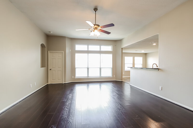 2,185/Mo, 17314 Cricket Mill Dr Humble, TX 77346 Living Room View