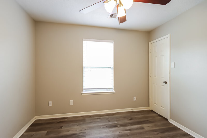 2,185/Mo, 17314 Cricket Mill Dr Humble, TX 77346 Bedroom View 2