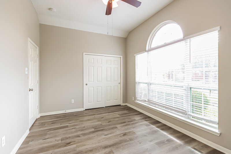 2,185/Mo, 17314 Cricket Mill Dr Humble, TX 77346 Bedroom View 3