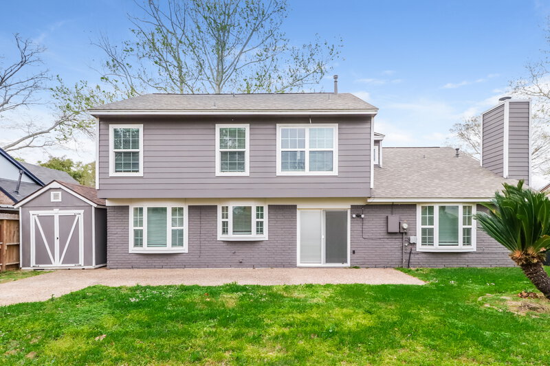 2,320/Mo, 2314 Parkview Dr Pearland, TX 77581 Rear View