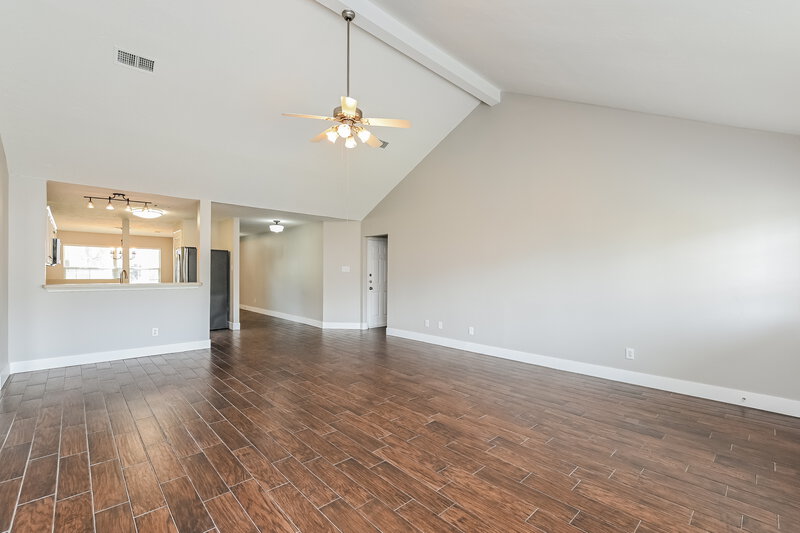 1,815/Mo, 11811 Lois Ln Pinehurst, TX 77362 Living Room View 2