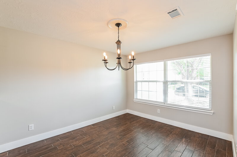 1,815/Mo, 11811 Lois Ln Pinehurst, TX 77362 Dining Room View