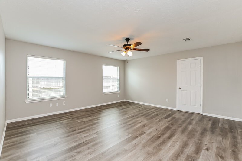 1,815/Mo, 11811 Lois Ln Pinehurst, TX 77362 Main Bedroom View