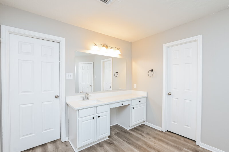 1,815/Mo, 11811 Lois Ln Pinehurst, TX 77362 Main Bathroom View