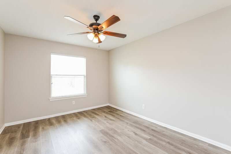 1,815/Mo, 11811 Lois Ln Pinehurst, TX 77362 Bedroom View 3